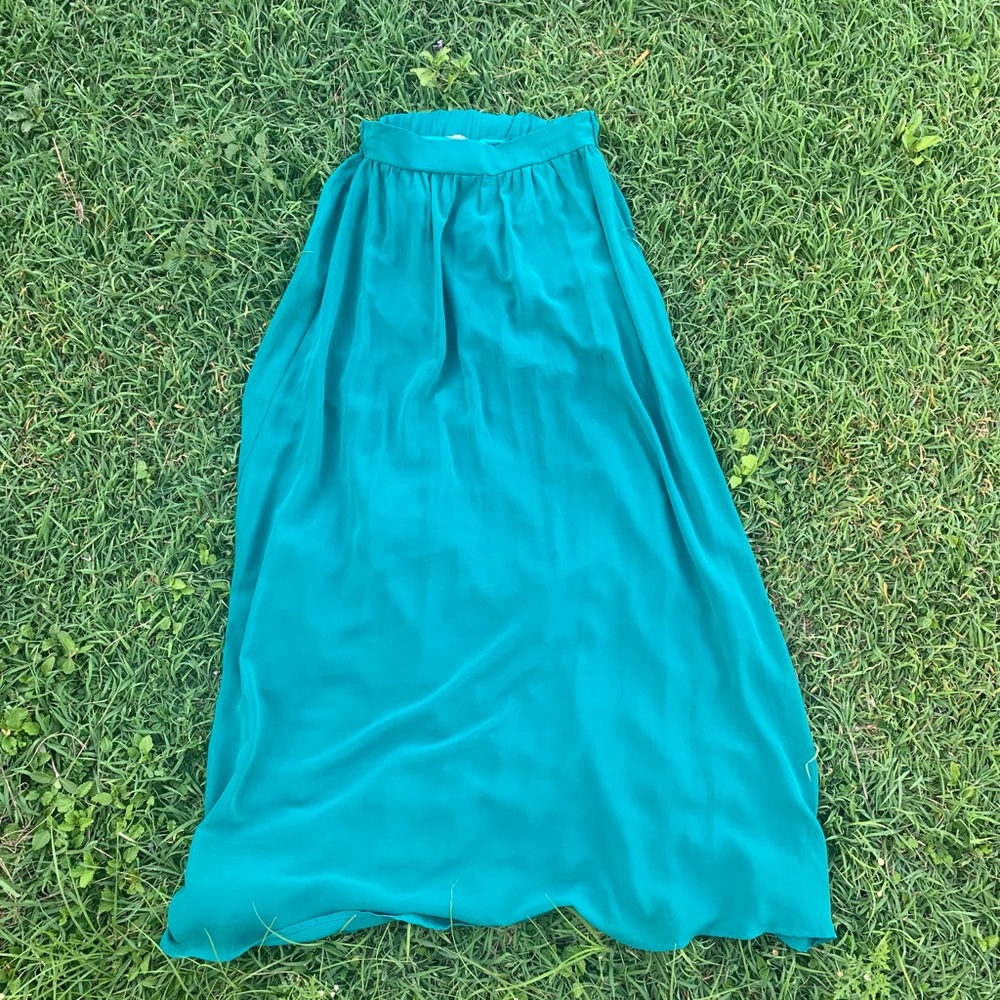 Green maxi skirt